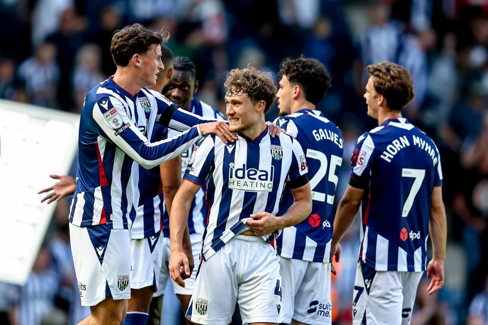 Wrest Bromwich Albion players celebrate win after the EFL Sky Bet Championship match between West Bromwich Albion and Burnley at The Hawthorns, West Bromwich, UK on 23 August 2026.